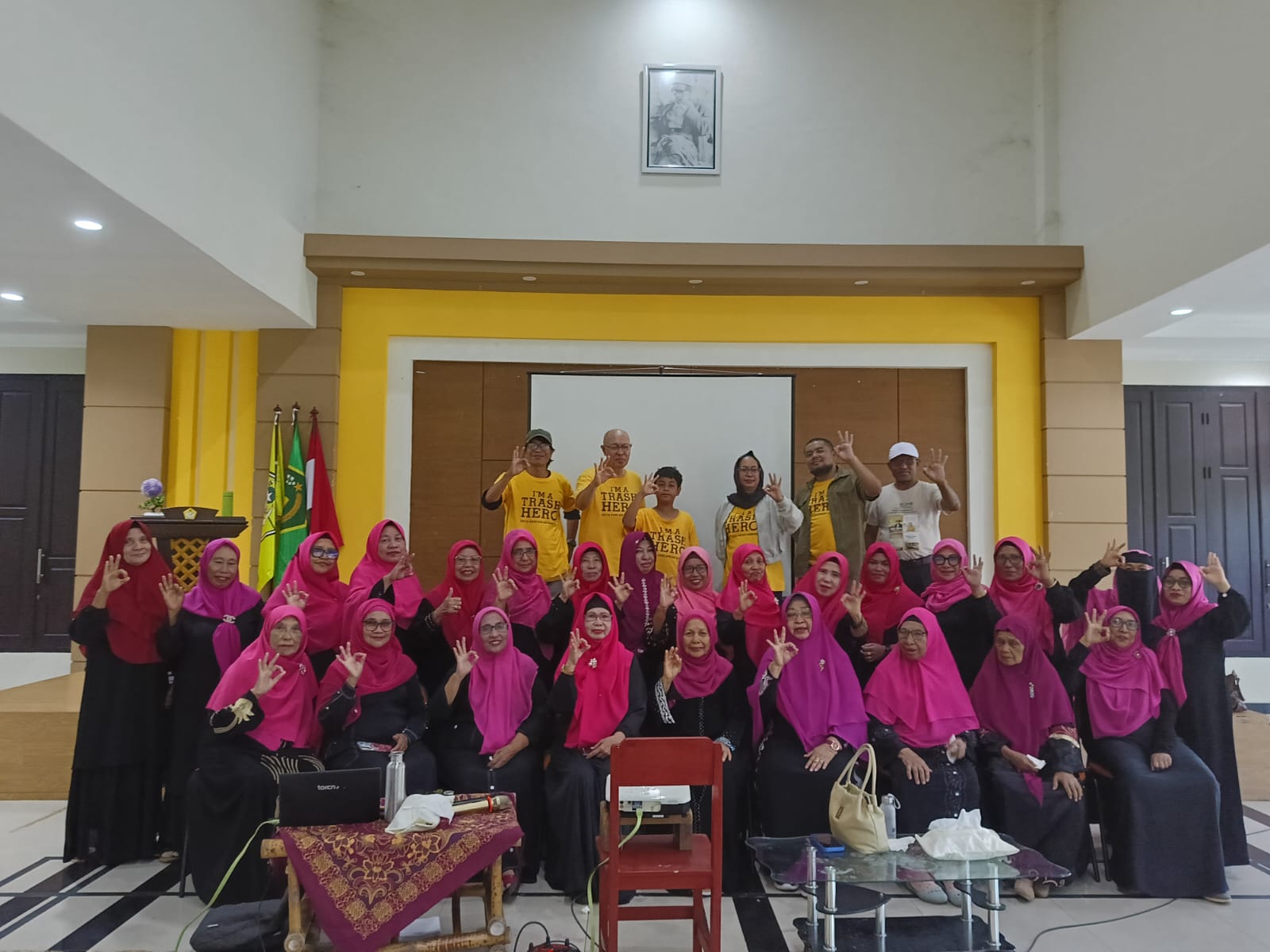 Gandeng WIA Al-Khairaat, Trash Hero Ternate Dorong Pengurangan Sampah dari Rumah