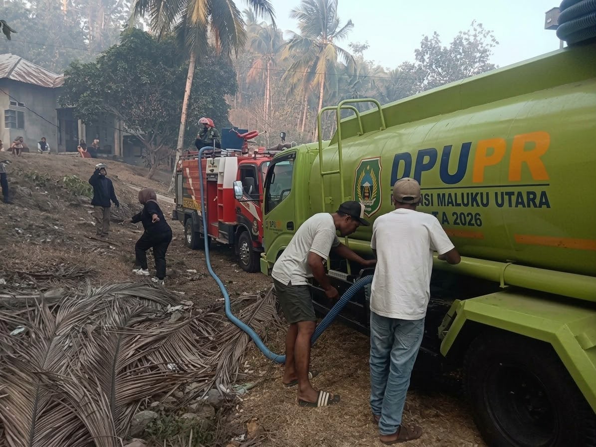 Api Mendekati Permukiman, Tim Gabungan Padamkan Karhutla di Gosale dan Kaiyasa